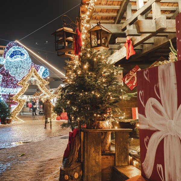 Luminarie ai Mercatini di Natale della Val di Fassa | © Patricia Ramirez - Archivio Immagini ApT Val di Fassa
