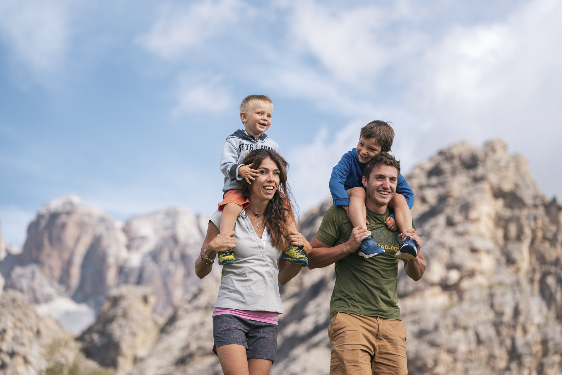 Famiglia al Ciampac in Val di Fassa | © Mattia Rizzi  - Archivio Immagini ApT Val di Fassa